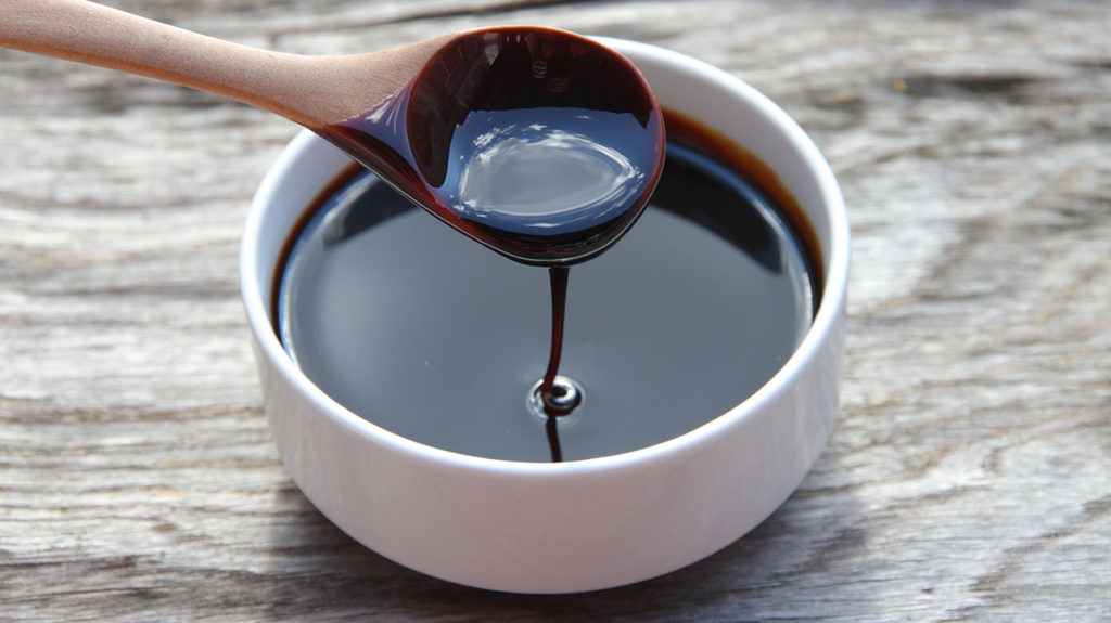 Molasses: Types, nutrition, and benefits